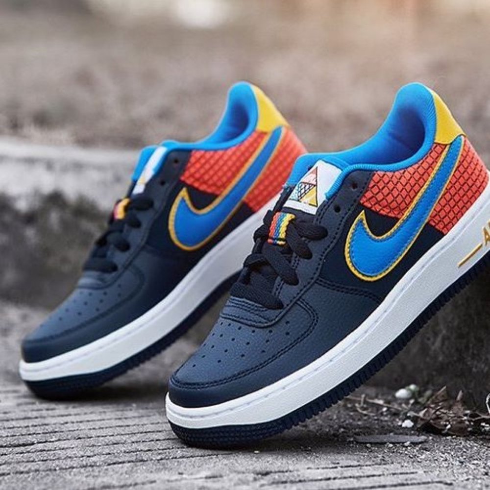 NIKE Air Force 1 Sneakers - Picture 10 of 11